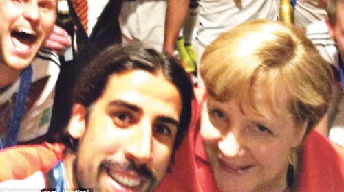 Zezanje sa  Angelom Merkel
