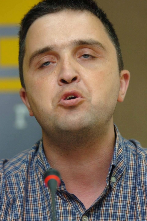 Dragan J. Vučićević