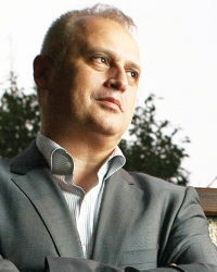 „Vesiću samo šipka  fali“, smatra Tadić