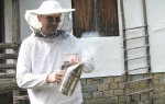 Japijevsko  odelo zamenio  pčelarskom kapom