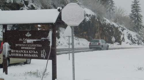 Bez problema u saobracaju na magistralnim i regionalnim putevima sneg na Zlataru