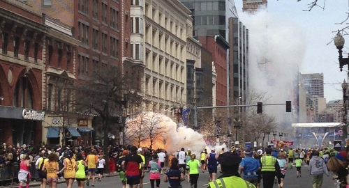 Bombe sejale smrt i povrede po Bostonu