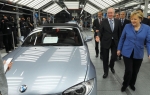 Ni ona nije imuna  na potkupljivost:  Angela Merkel u  obilasku fabrike BMW-a