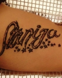 Najbolji poklon: Ruka mladića sa tetovažom