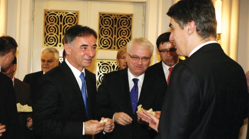 Milorad Pupovac, predsednik Srpskog narodnog veća, i Ivo Josipović, predsednik Hrvatske