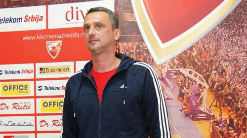 I dalje čeka prvu  pobedu na klupi  Zvezde: Dejan  Radonjić