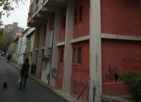 Preminula žena je živela u Srnetičkoj ulici na Karaburmi
