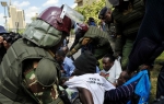 Najrobi, Kenija: Đaci pokušavaju da sačuvaju igralište od političara