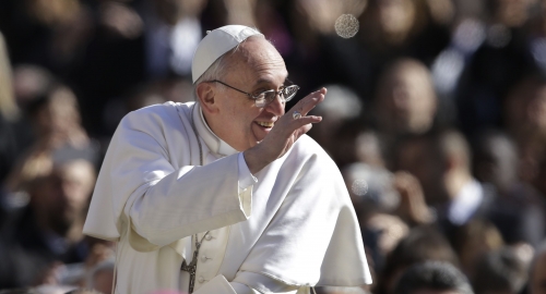 Novi papa pozdravlja masu