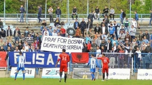 Praznoglavi albanski navijači