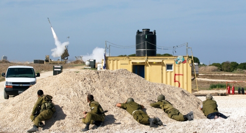 Izraelski protivraketni sistem „čelična kupola“ u akciji