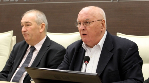 Zakon koji eliminiše  sindikate: Branislav Čanak  i Ljubisav Orbović (levo)