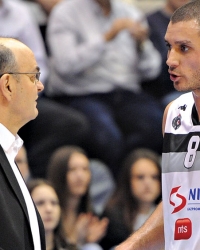 Partizan im na  prvom mestu:  Vujošević i  Pavlović