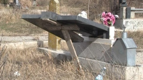 Oštećen spomenik u Kolokotu