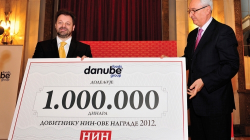Laureat dobio i novčanu  nagradu od milion dinara: Gatalica i Petrović