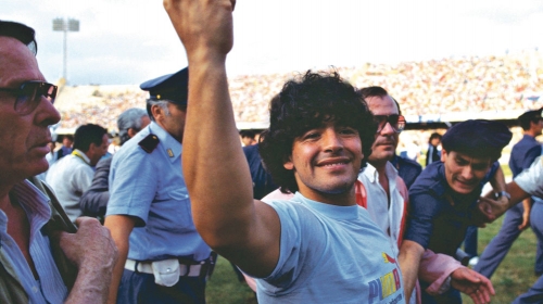 Izmalerisao se u Napoliju:  Maradona