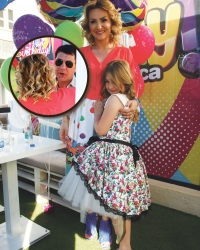 Roditelji su iznenadili ćerku poklonima