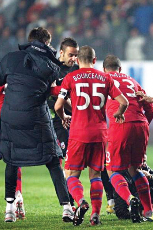 Srpski defanzivac postao poznat fudbalskoj javnosti kada je isprebijao navijača koji je nasrnuo na njegovog saigrača