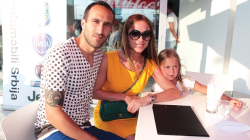 Dragan Mrđa sa porodicom