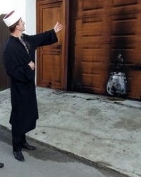Na vrata je bačen molotovljev koktel