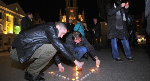 Strele od sveća protiv maloletničkog nasilja / Foto: Robert Getel | Foto: 