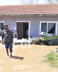 Poplavljeni domovi meštana Šarlinca