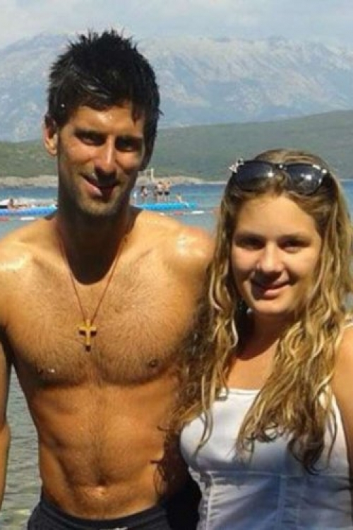 Novak se na plaži slikao sa Jelenom Kaluđerović, mladom teniskom nadom iz Tivta