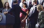 Odličan refleks:  Obama pomaže Karmel