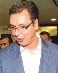 Kome  se ne sviđa  u SNS-u uvek  može da ode  u drugu  stranku:  Vučić