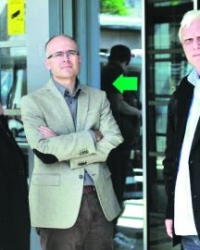 Dalje nećete moći: Vučević i Krstić ispred bolnice