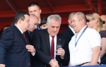 Ne boj se, predsedniče,  mi te čuvamo:  Dačić, Nikolić  i Pastor