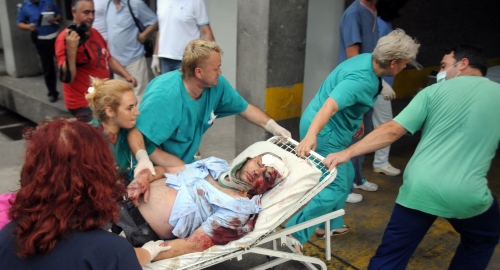 Jezivo: Povređeni putnici stižu u bolnicu