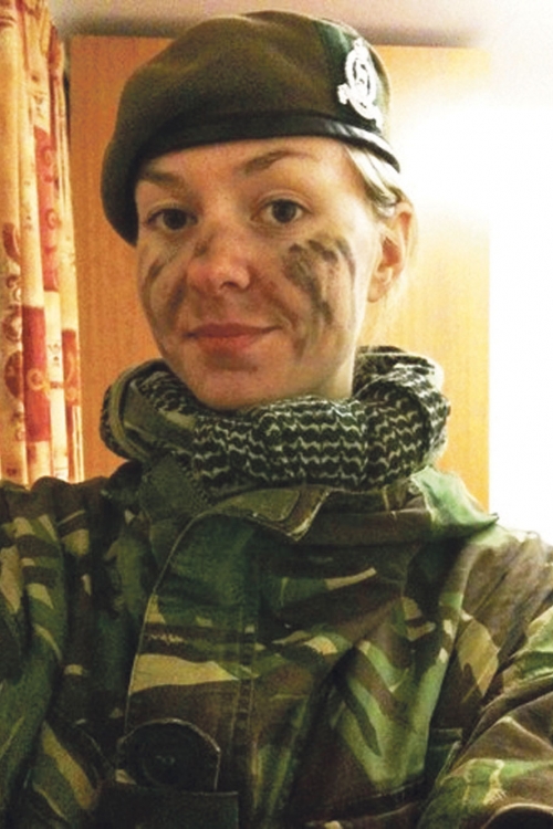 Melisa sa vojničkom „šminkom“