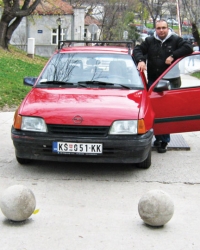 Ugrožene četiri porodice