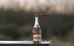 Otvaranje šampanjca snajperom | Foto: Printscreen Youtube