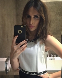 Emina Jahović Sandal