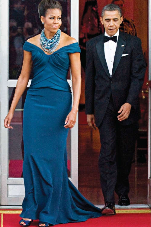 U braku su 20 godina i imaju dve ćerke: Barak i Mišel Obama