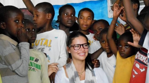 Adriana Lima sa decom sa Haitija