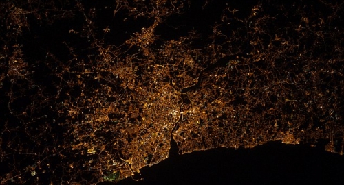 Gradovi Porto (levo) i Vila Nova de Gala (desno) u Portugalu