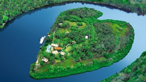 Ostrvo u obliku srca - ilustracija