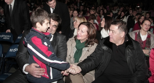 Milutin Mrkonjić i Ana Bekuta na dečijem festivalu "Čarolija" | Foto: 