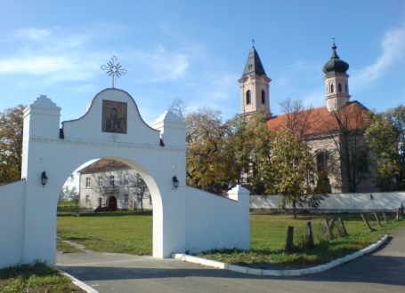 Manastir Fenek