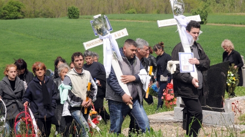 Tuga i bol  na groblju u  selu Bankovac