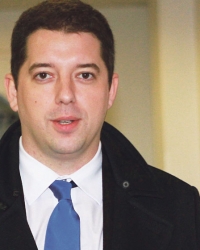 Marko Đurić krenuo Vulinovim stopama