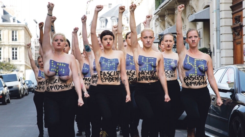 Protest ukrajinske grupe Femen protiv ekstremizma u Evropi
