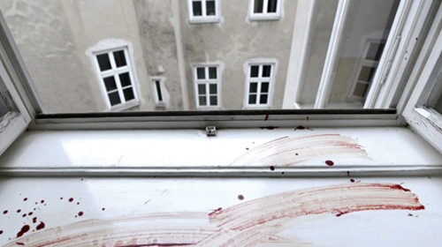 Krvavi tragovi  posle eksplozije