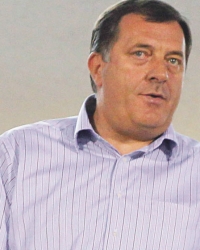 Mile Dodik:  Predsednik  ili kočijaš?
