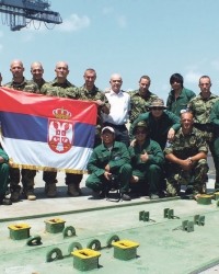 Ispraćeni uz ovacije i suze: Sa posadom broda