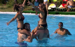 Maldivi - zabava na bazenu