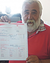 „Dve godine mi uredno  šalju račune za grejanje iako  kroz moje radijatore nikad nije  potekla voda”, tvrdi Dragan Gajić